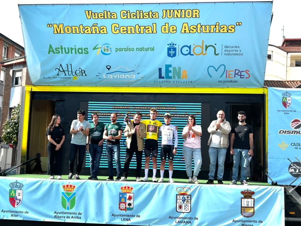 Benjamín Noval conquista la tercera etapa y lidera la general en la Vuelta a la Montaña Central de Asturias Junior