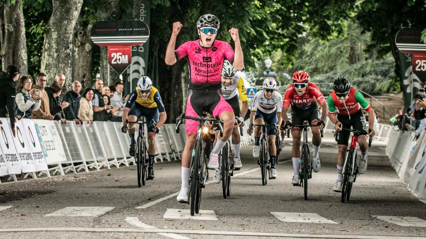 Ilya-Savekin-vence-en-Vigo-e-Cesar-Perez-levase-a-Copa-de-Espana-Elite-e-Sub-23
