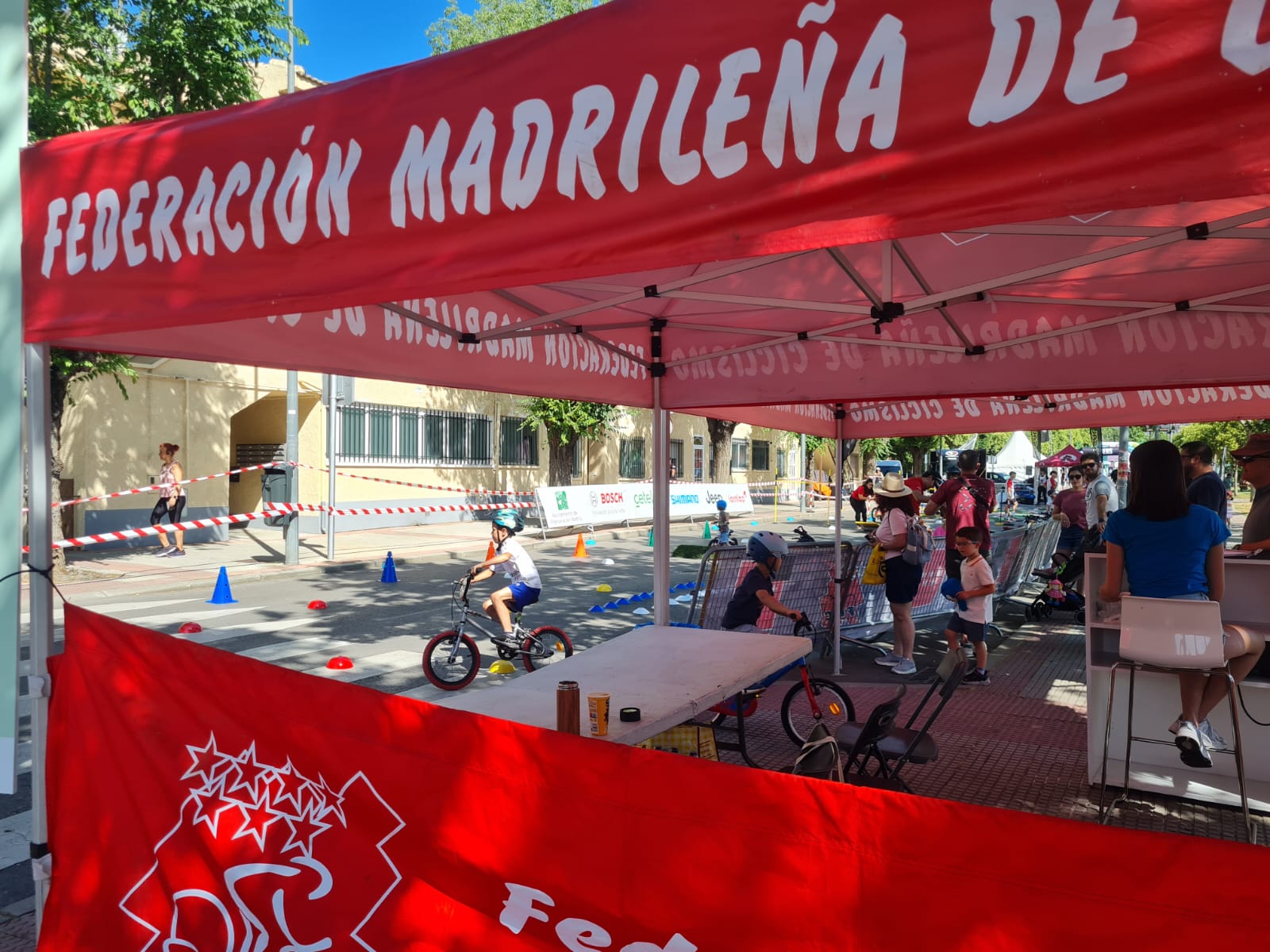 EN SUMMERBIKE, LA BICI TAMBIÉN ES COSA DE PEQUES