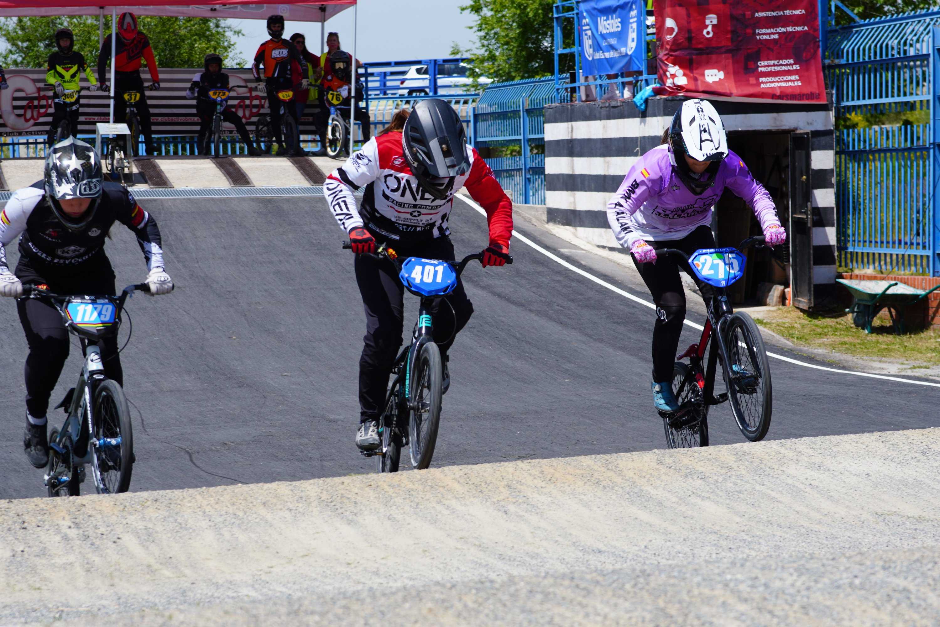 ÉXITO ROTUNDO EN LA 2ª PRUEBA DE LA COPA DE MADRID DE BMX CELEBRADA EN MÓSTOLES CON MÁS DE 150 CORREDORES