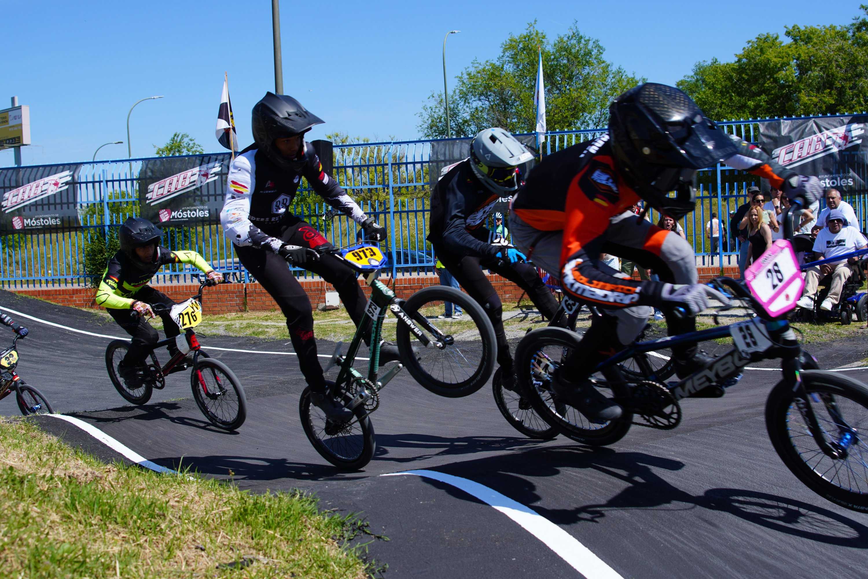 ÉXITO ROTUNDO EN LA 2ª PRUEBA DE LA COPA DE MADRID DE BMX CELEBRADA EN MÓSTOLES CON MÁS DE 150 CORREDORES