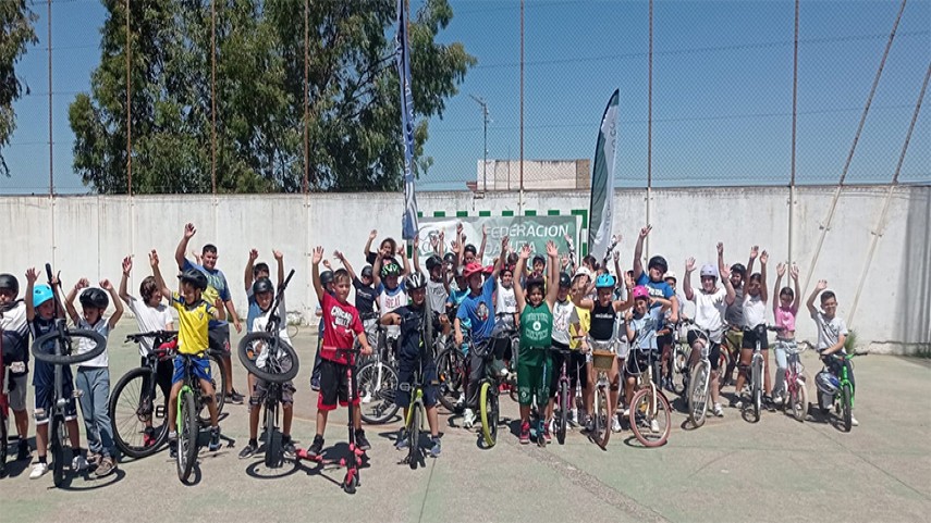 El-CEIP-El-Picacho-de-Sanlucar-de-Barrameda-acoge-una-nueva-jornada-de-a��Bici-Educaa��