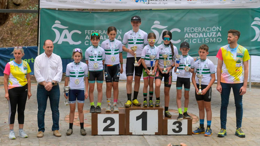 Las-escuelas-andaluzas-de-BTT-brillan-en-Lanjaron