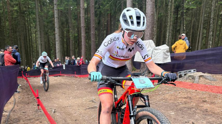 Lorena-Patino-finaliza-17-en-la-UCI-Junior-Series-de-Nove-Mesto