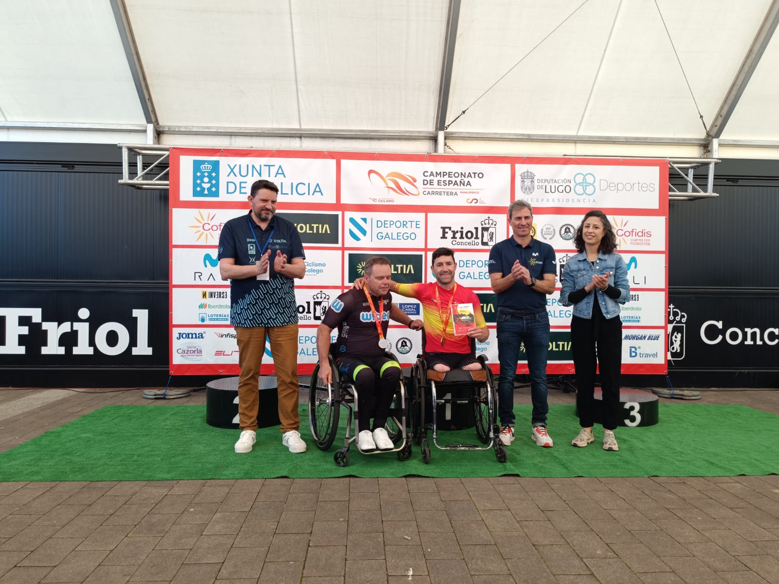 O ciclismo paralímpico galego cólgase once medallas no Campionato de España de Friol