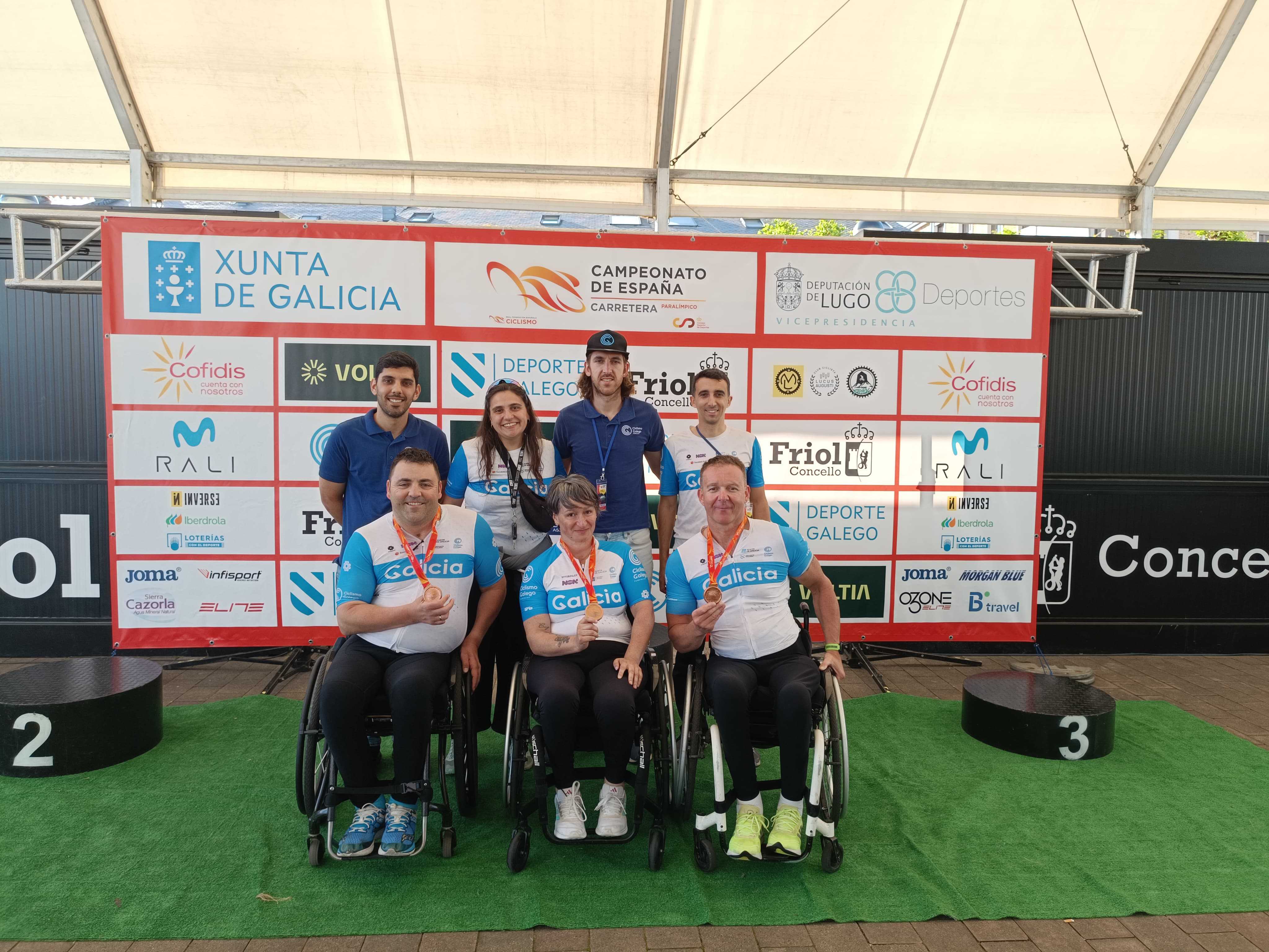O ciclismo paralímpico galego cólgase once medallas no Campionato de España de Friol