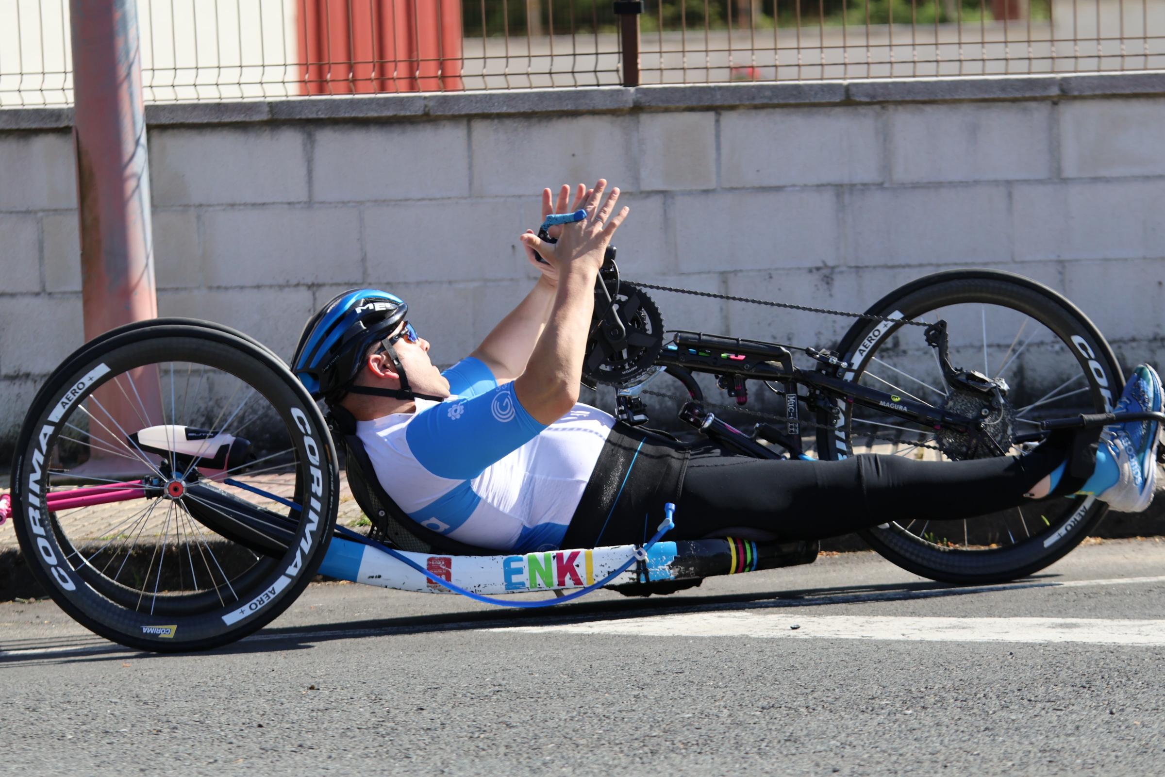 O ciclismo paralímpico galego cólgase once medallas no Campionato de España de Friol