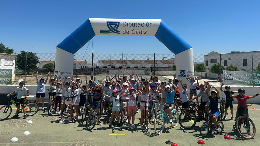 Turno-para-el-CEIP-San-Fernando-de-Bornos-en-el-programa-a��Bici-Educaa��