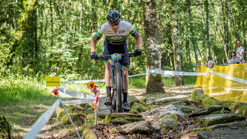 Saul-Lopez-exerce-de-anfitrion-e-de-ganador-na-Copa-Galicia-XCO-de-Maceda