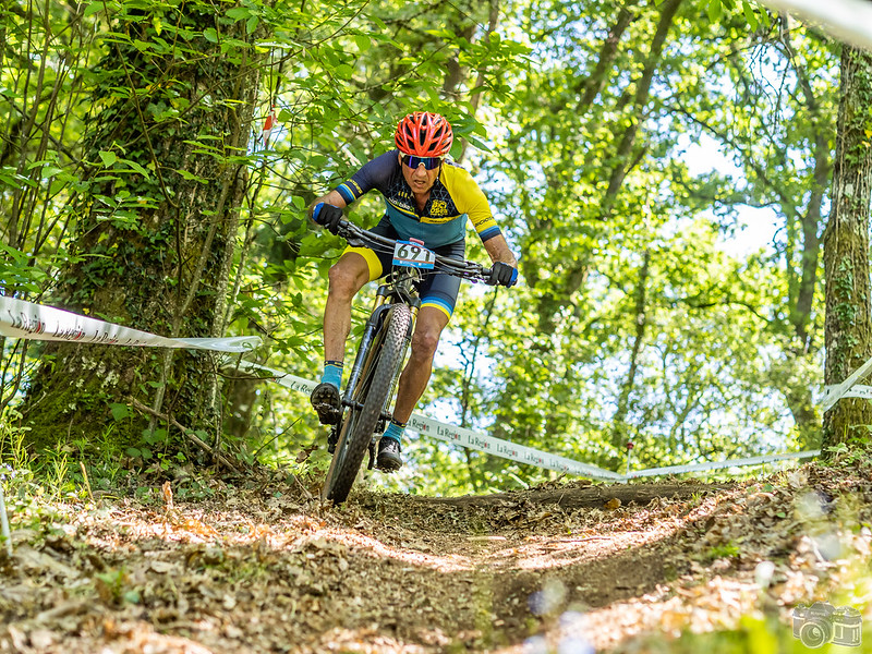 Saúl López exerce de anfitrión e de gañador na Copa Galicia XCO de Maceda