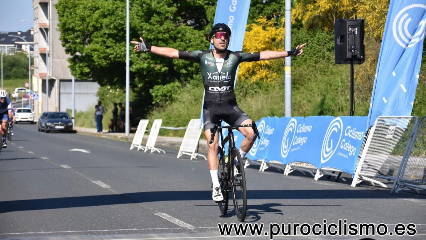 Iago-Alonso-resolve-a-fuga-na-Copa-Galicia-Master-da-Estrada