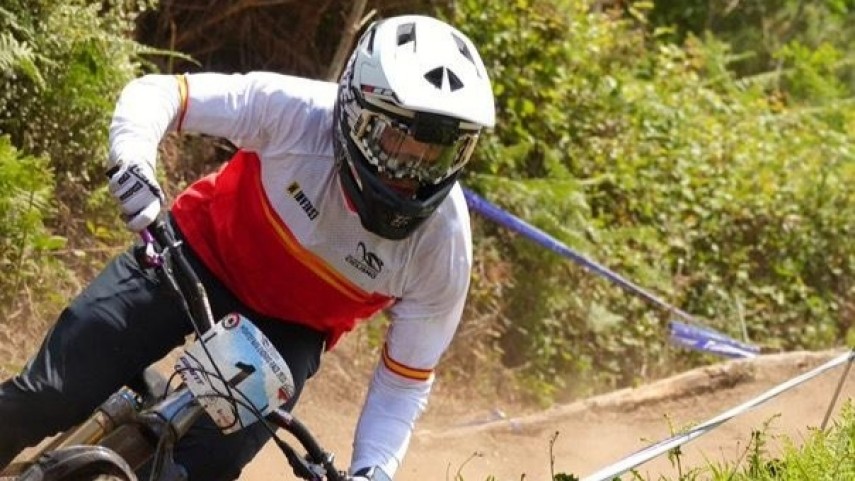Marco-Veiga-pon-a-guinda-ao-seu-titulo-da-Copa-de-Espana-cun-recital-na-Montefaro-Enduro-Race