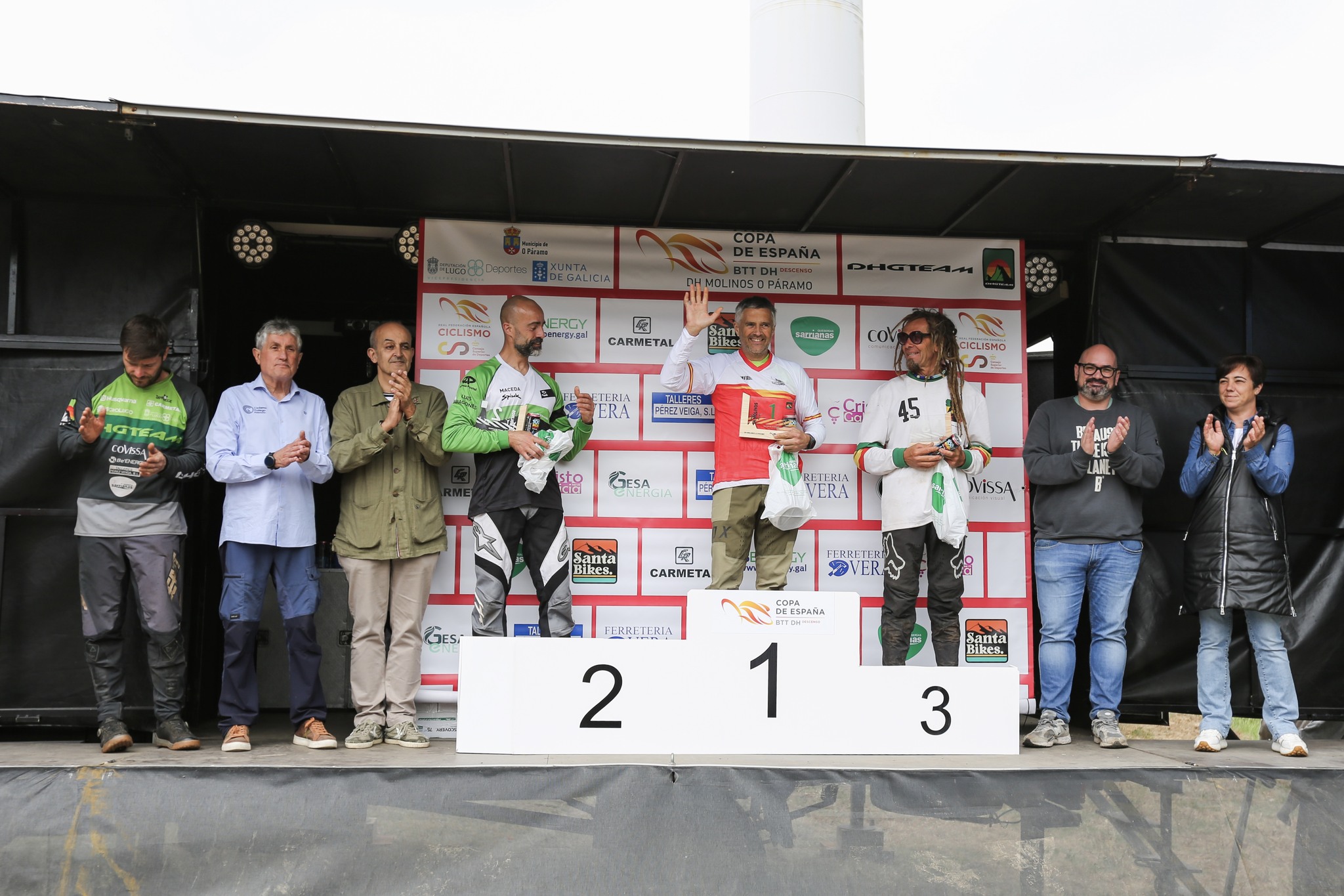 Marco Veiga e Arantxa Gómez rubrican terceiros postos scratch no DH Molinos O Páramo