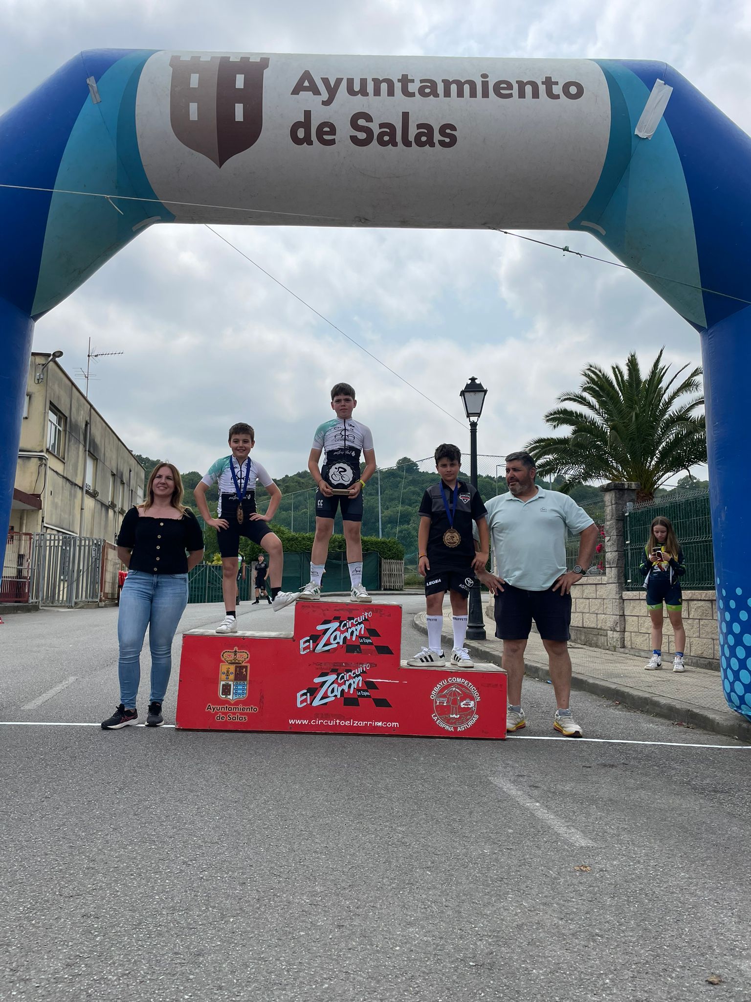 Éxito de participación en el Trofeo Salas 2025 de ciclismo base