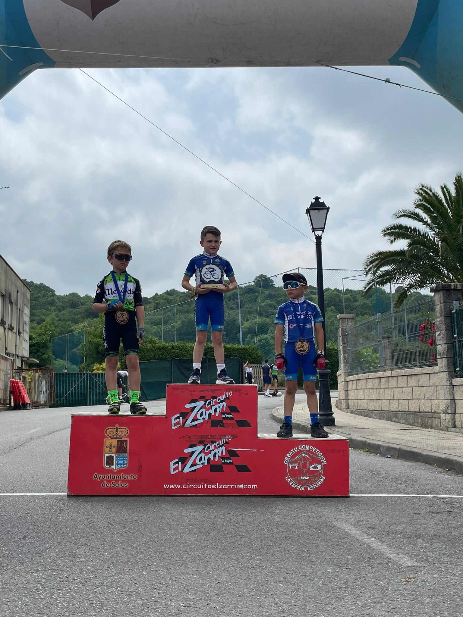 Éxito de participación en el Trofeo Salas 2025 de ciclismo base