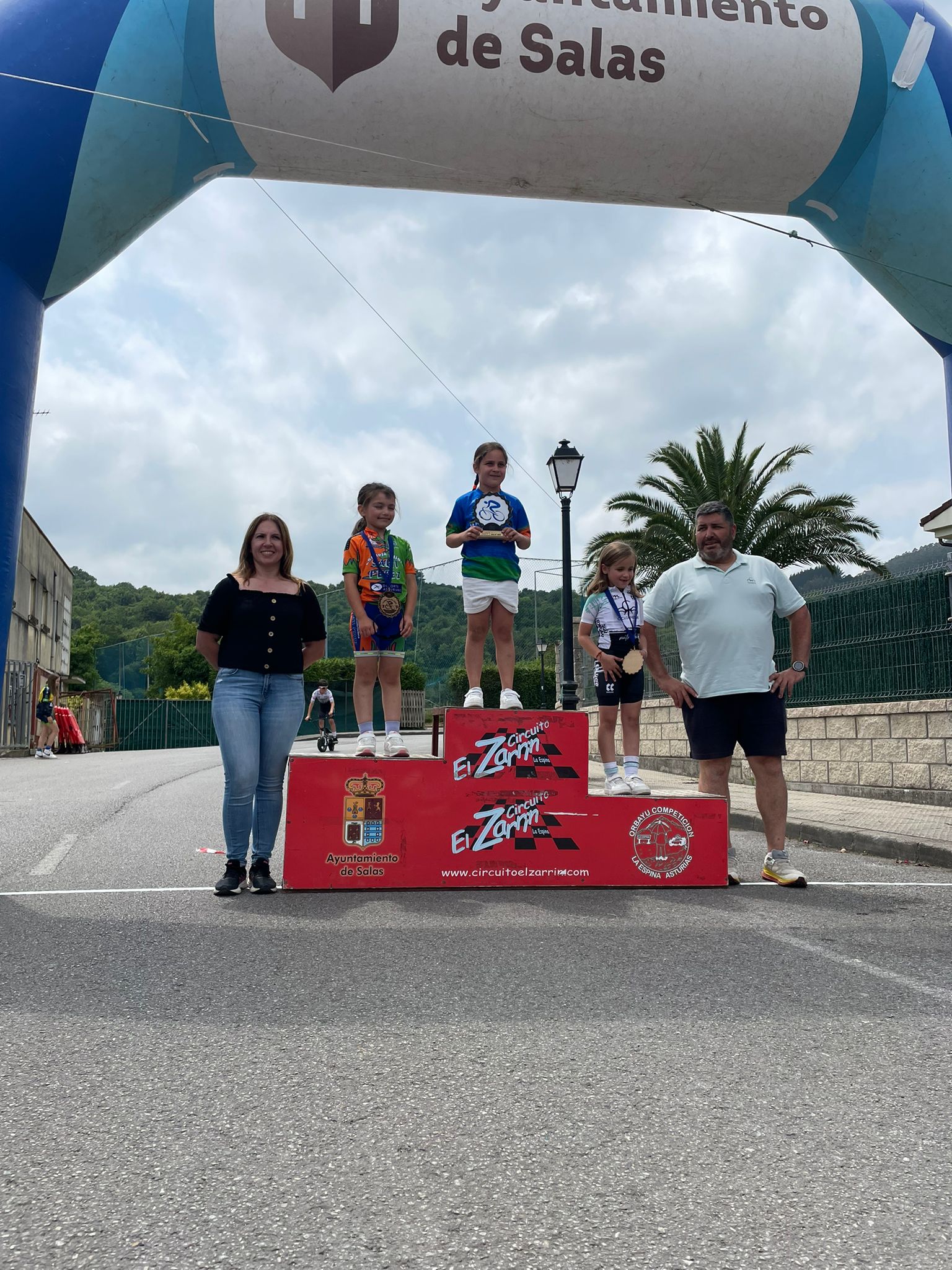 Éxito de participación en el Trofeo Salas 2025 de ciclismo base