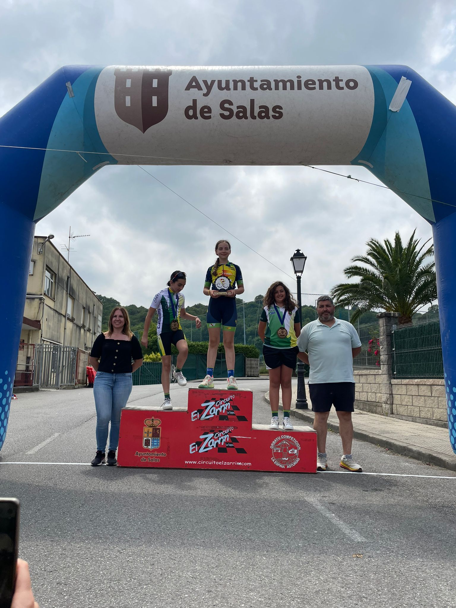 Éxito de participación en el Trofeo Salas 2025 de ciclismo base