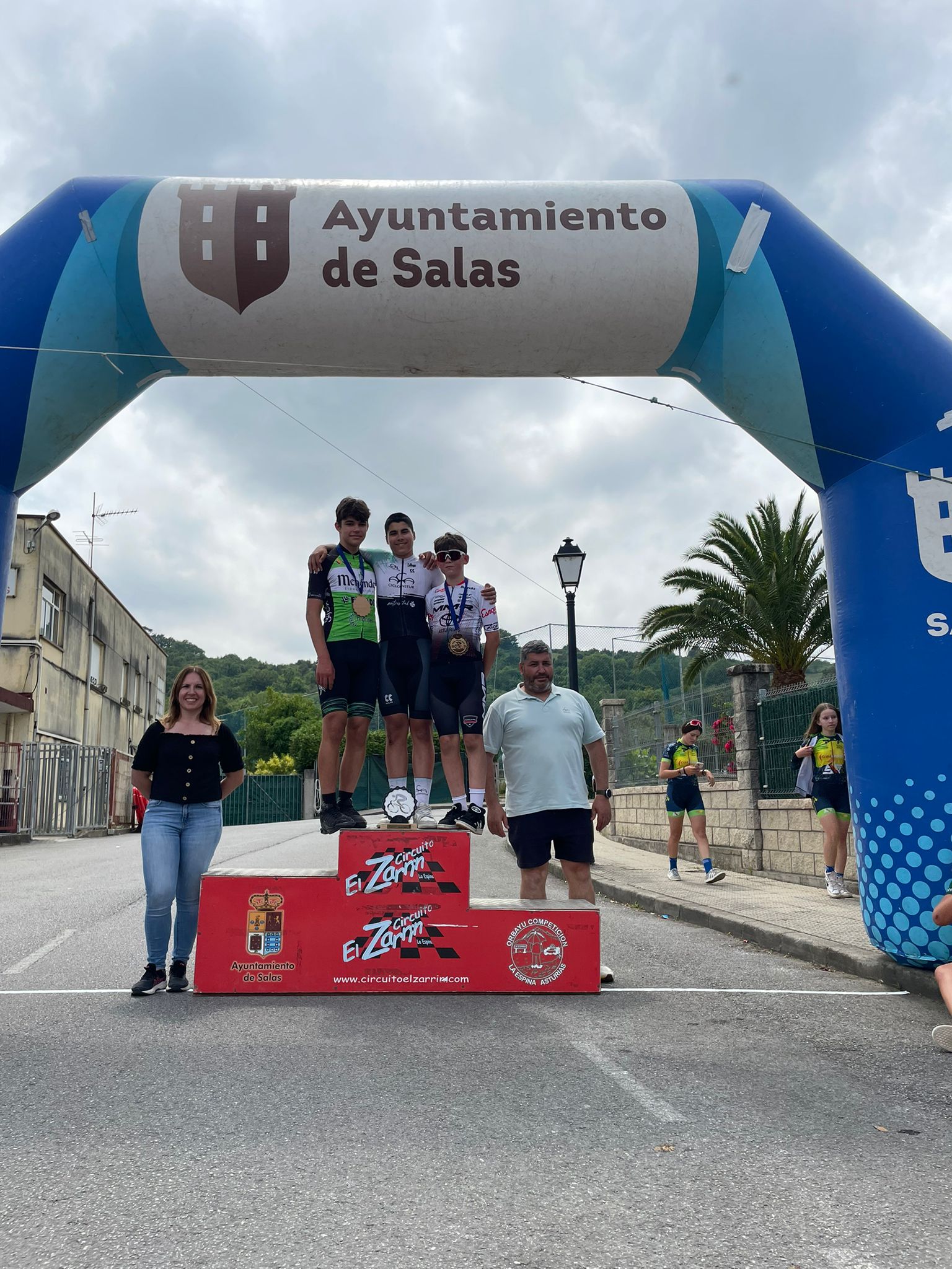 Éxito de participación en el Trofeo Salas 2025 de ciclismo base