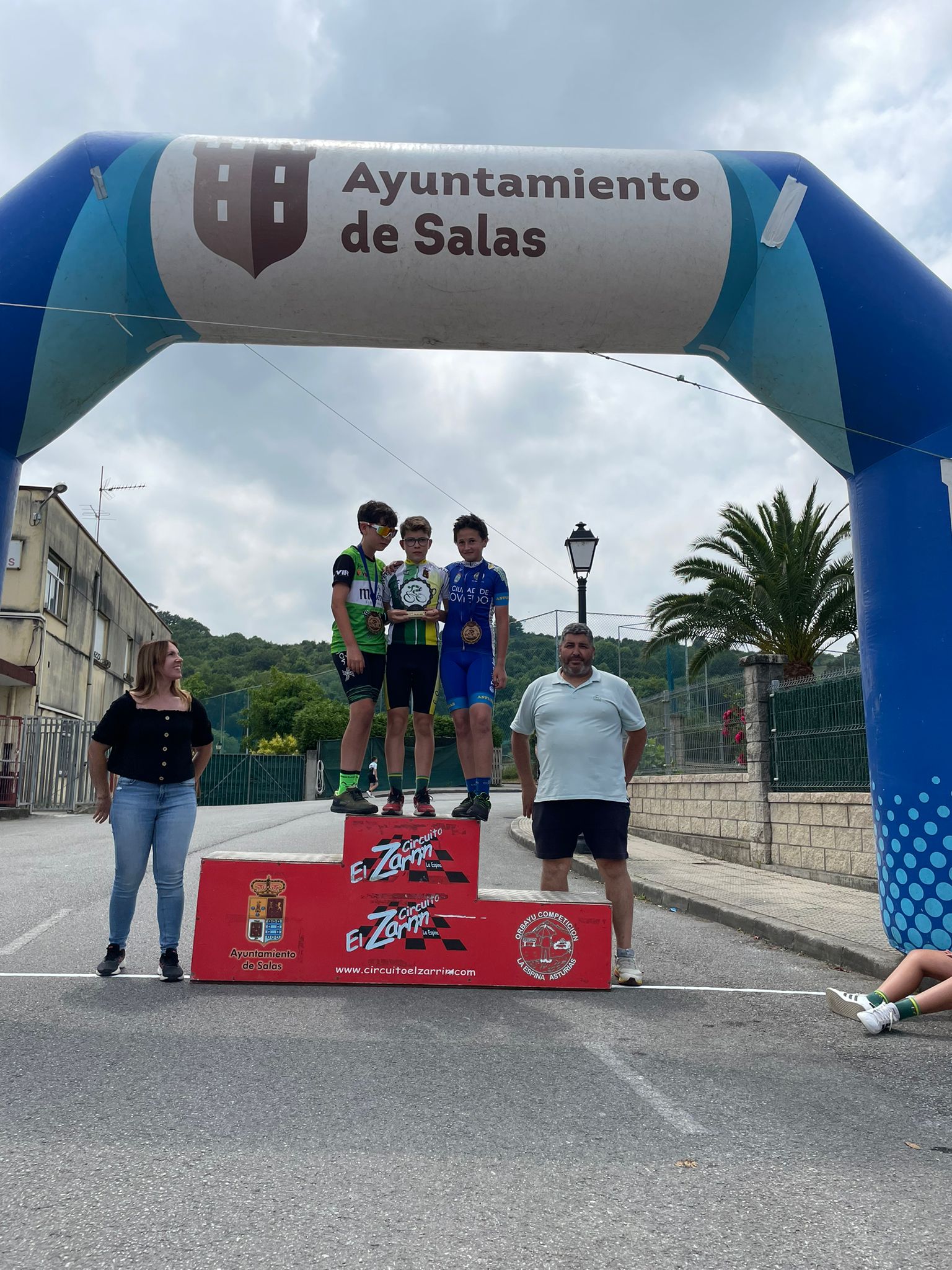 Éxito de participación en el Trofeo Salas 2025 de ciclismo base