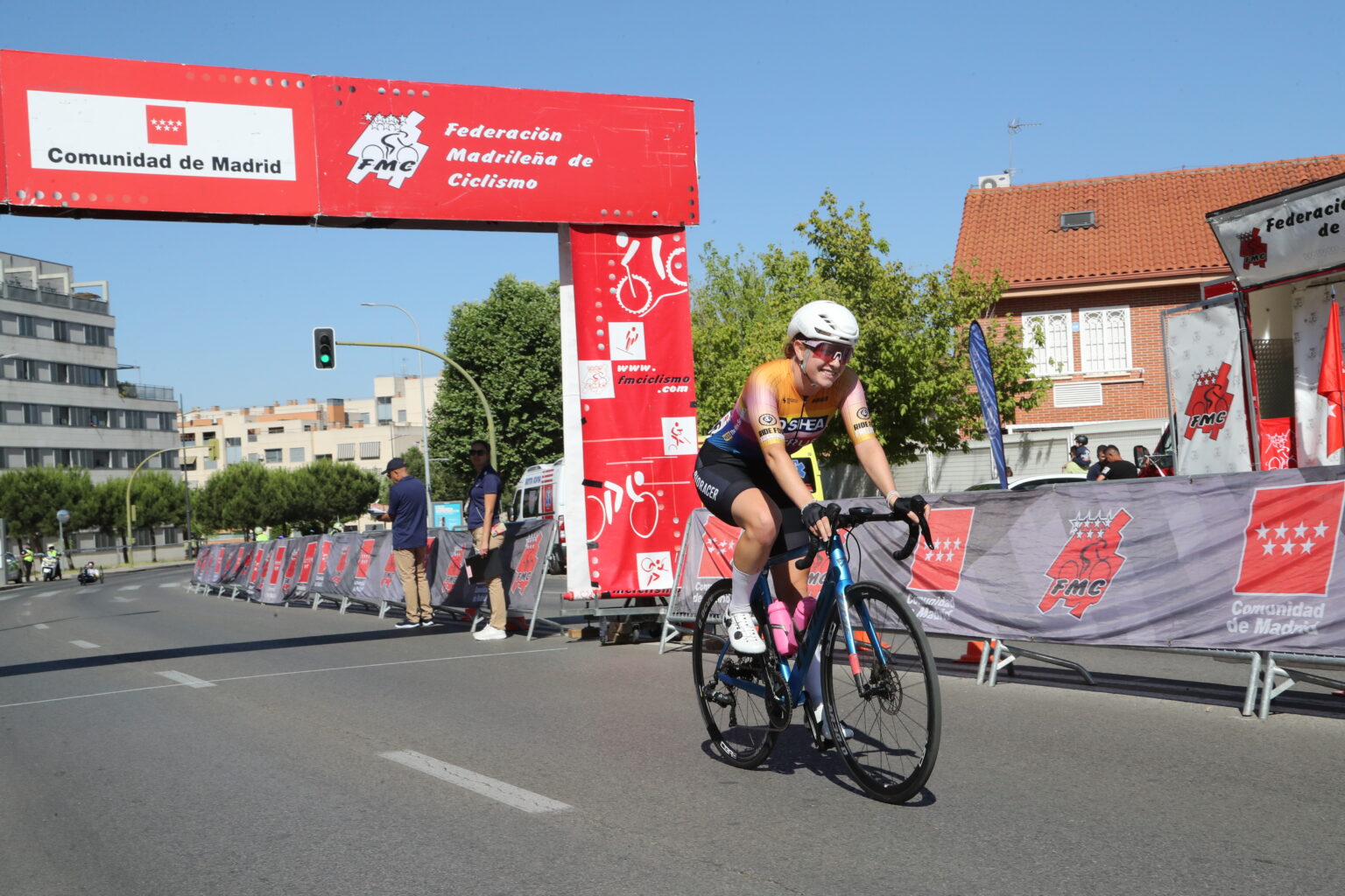 ÉXITO DE PARTICIPACIÓN Y ASISTENCIA EN EL I GP CICLISTA CIUDAD DE MÓSTOLES