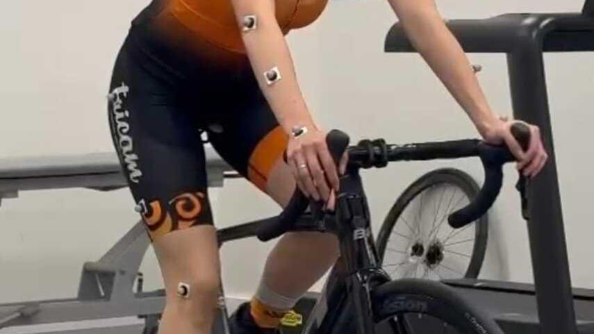 LA-FEDERACIoN-MADRILENA-DE-CICLISMO-SE-ALiA-CON-I-SHAPE-UNIVERSIDAD-EUROPEA-PARA-OFRECER-BIKEFITTING-PROFESIONAL-CON-DESCUENTO-A-SUS-FEDERADOS