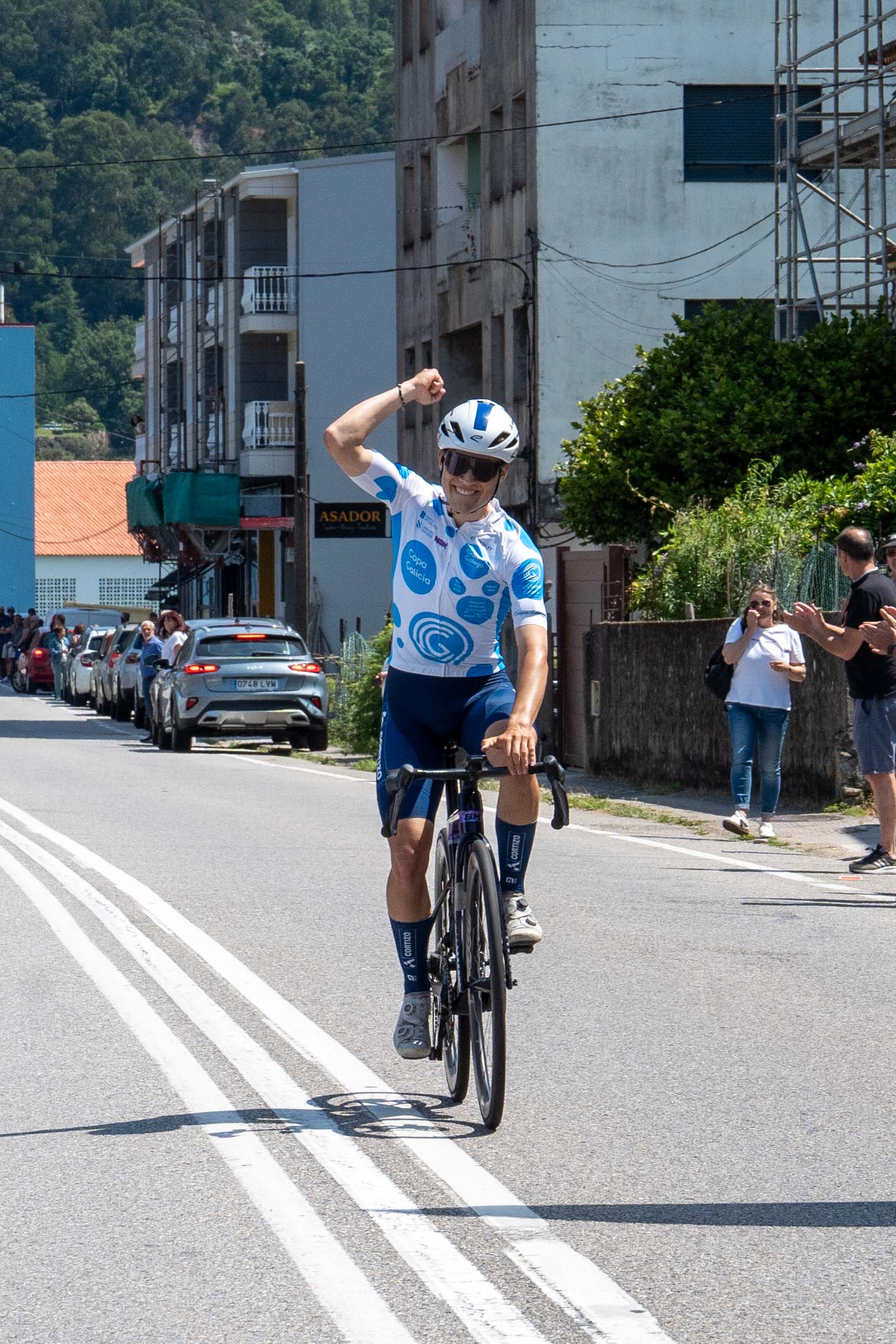 Tomás Pombo asina a primeira vitoria galega no palmarés da Domaio Heroica - Desafío Delio Fernández