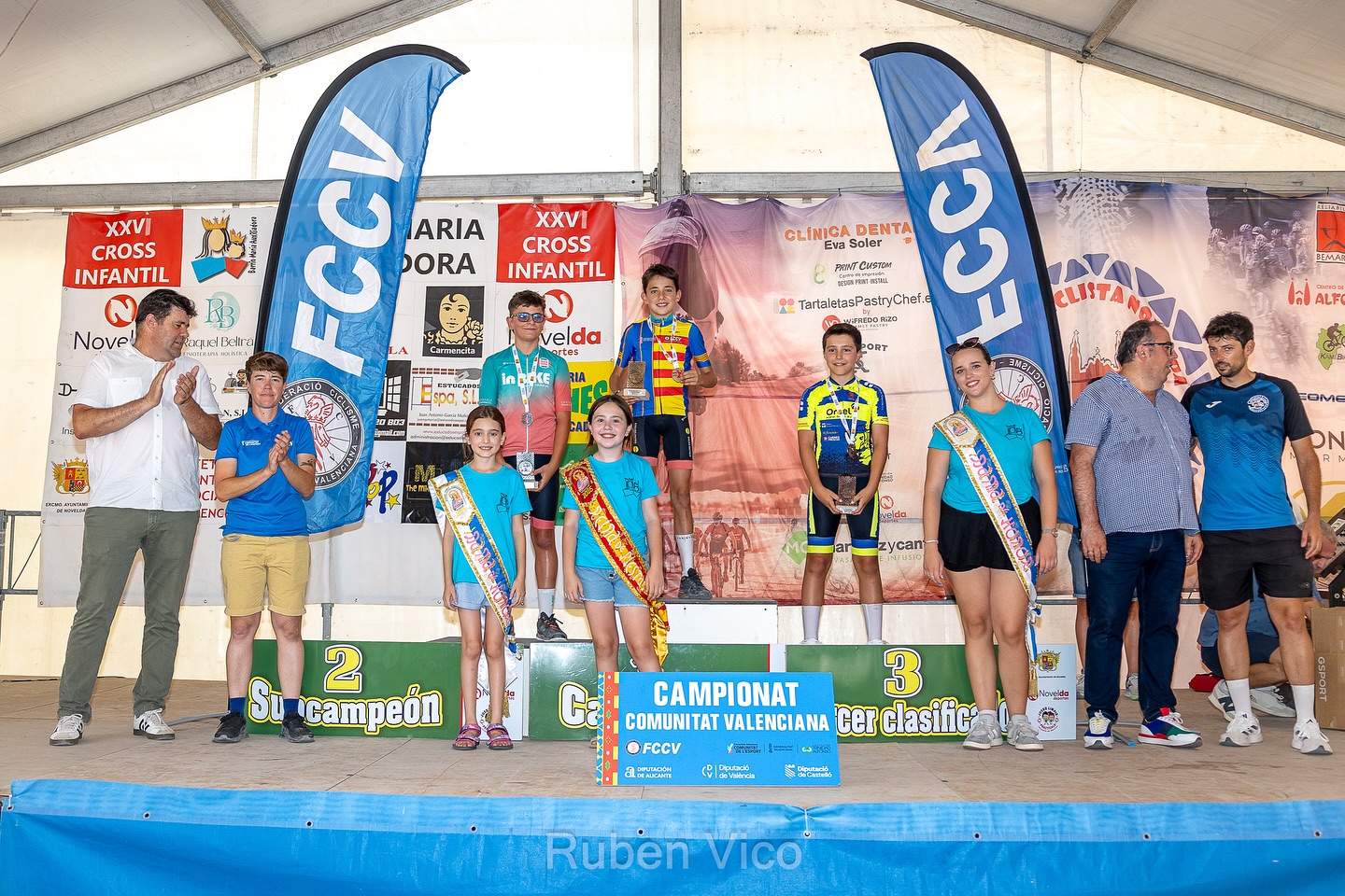 Novelda celebra una gran fiesta del ciclismo base en la final autonómica de Escuelas