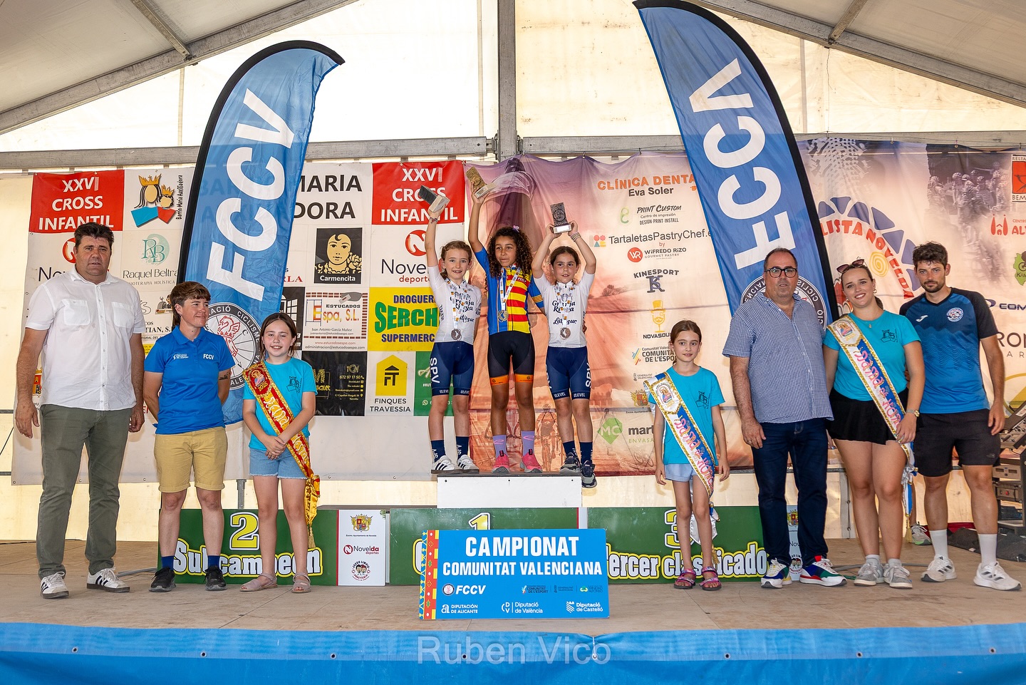 Novelda celebra una gran fiesta del ciclismo base en la final autonómica de Escuelas