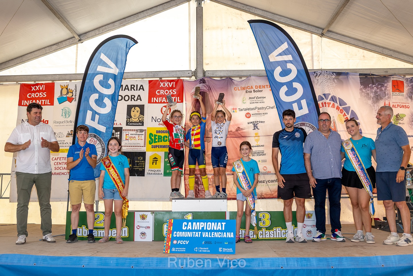Novelda celebra una gran fiesta del ciclismo base en la final autonómica de Escuelas