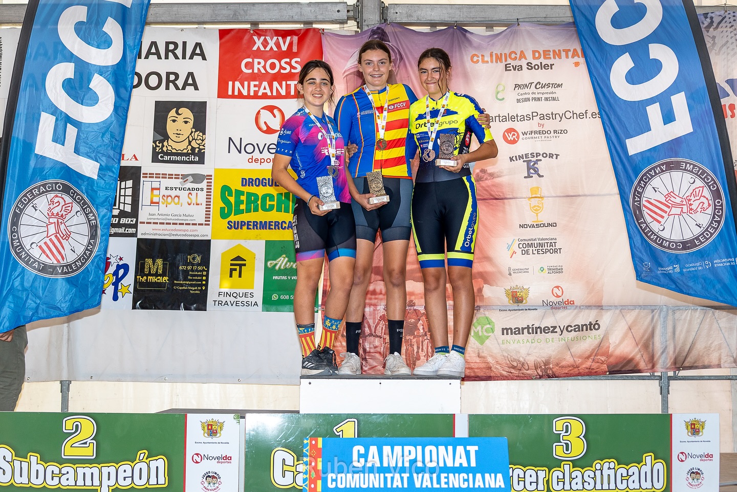 Novelda celebra una gran fiesta del ciclismo base en la final autonómica de Escuelas