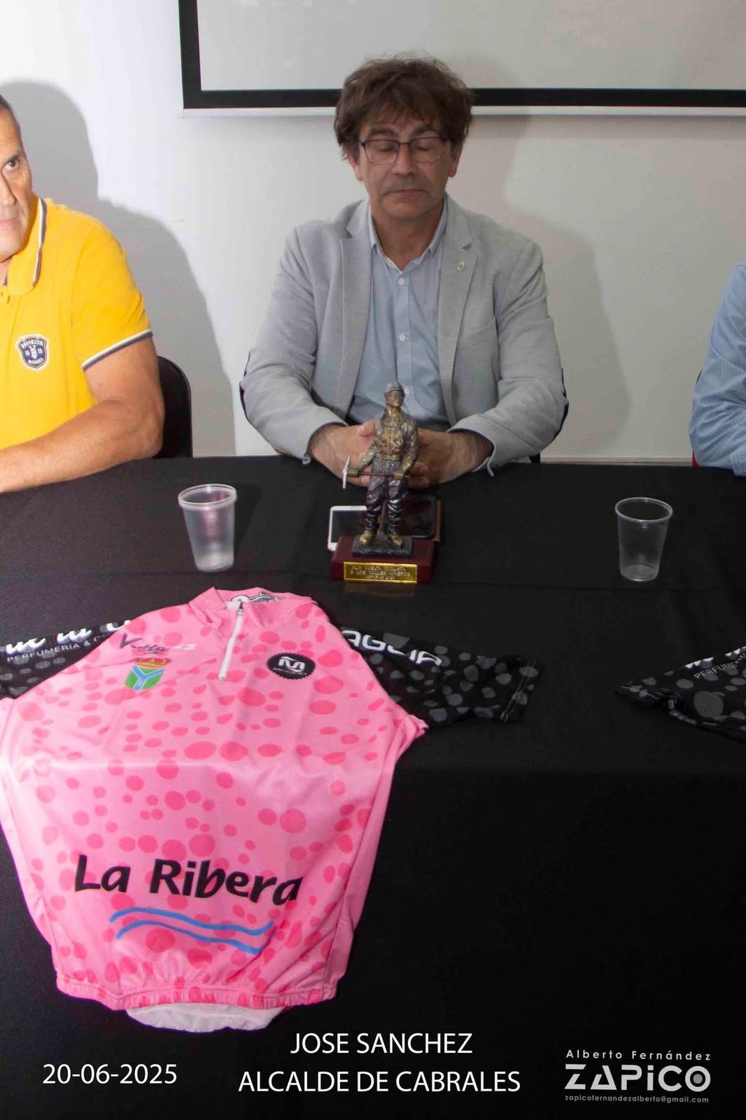 Presentada la 43ª Vuelta Ciclista a los Valles Mineros: ciclismo júnior en el corazón de Asturias