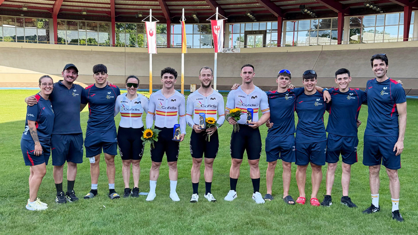 2-plaza-para-el-equipo-de-velocidad-nacional-en-el-Gran-Premio-de-Alemania-de-Cottbus