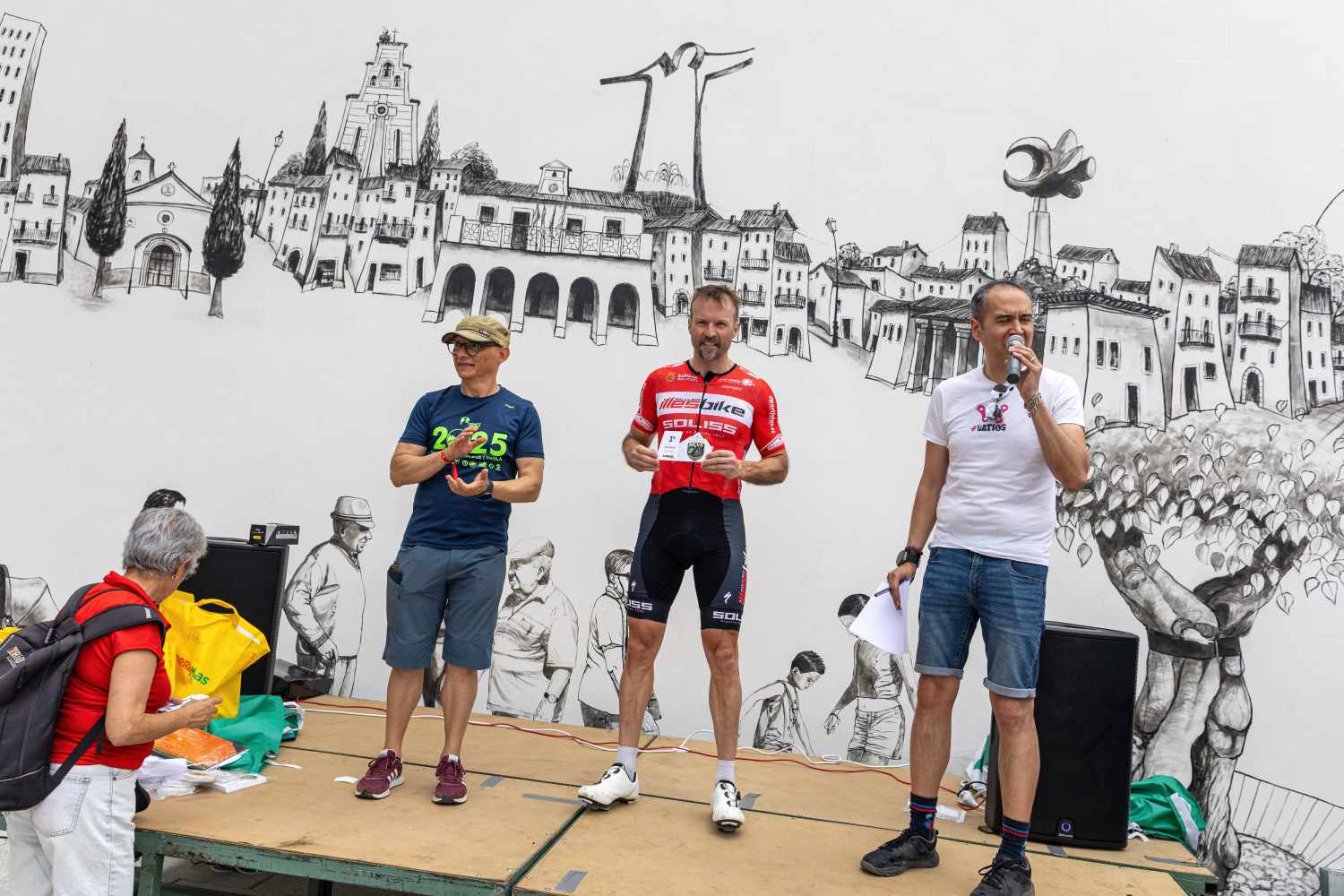 PARLA FUE UNA FIESTA DEL CICLISMO CON LA CELEBRACIÓN DE SU XXV MARCHA CICLOTURISTA