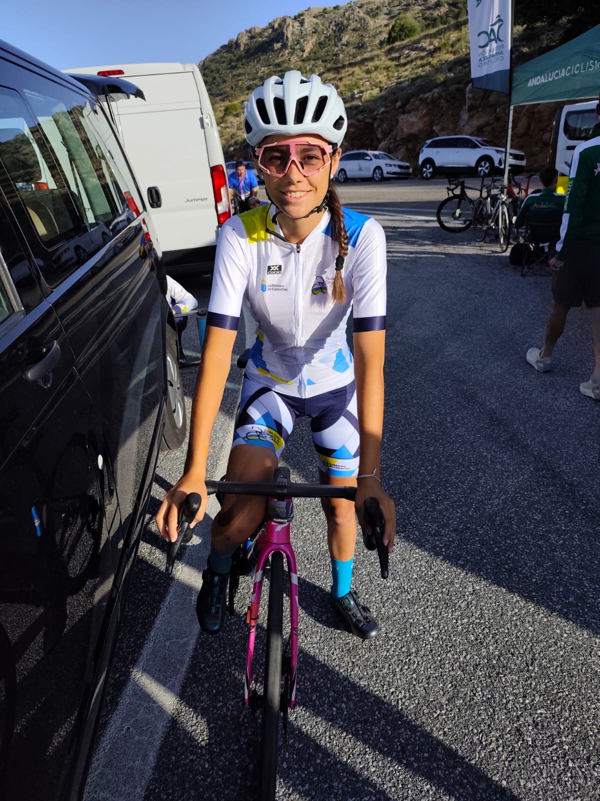 La Seleccion Canaria Junior y Sub 23 ya en Granada para disputar los Nacionales de Ruta