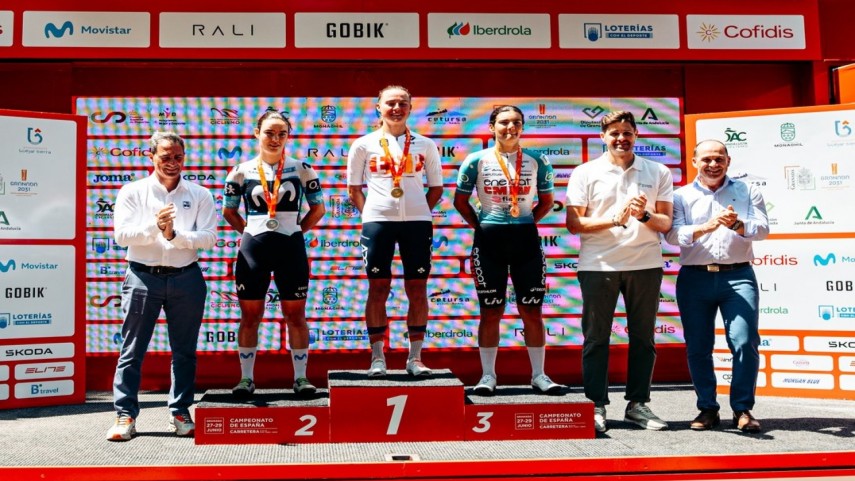 Lucia-Ruiz-medalla-de-plata-en-el-Campeonato-de-Espana-sub23-en-linea-sub23-en-Granada