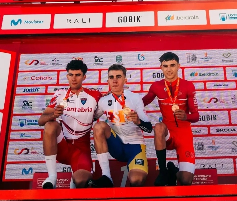 Lucía Ruiz medalla de plata en el Campeonato de España sub23 en línea en Granada