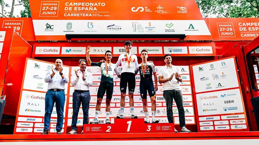 Ivan-Romeo-se-exhibe-en-Granada-para-vestirse-de-campeon-de-Espana-en-ruta