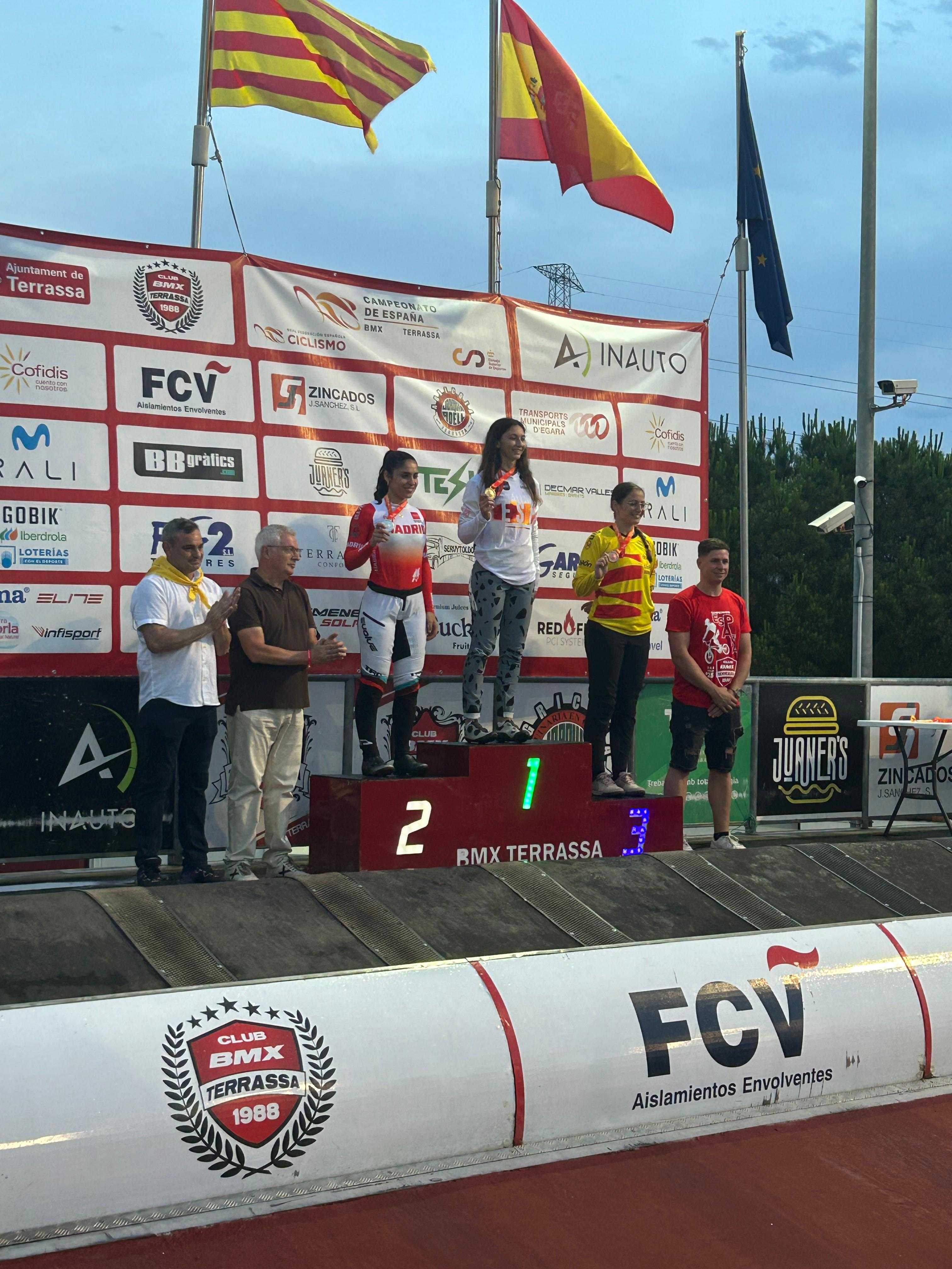 Marc Román y Mariona Calvis se proclaman campeones de España de BMX Racing en Terrassa