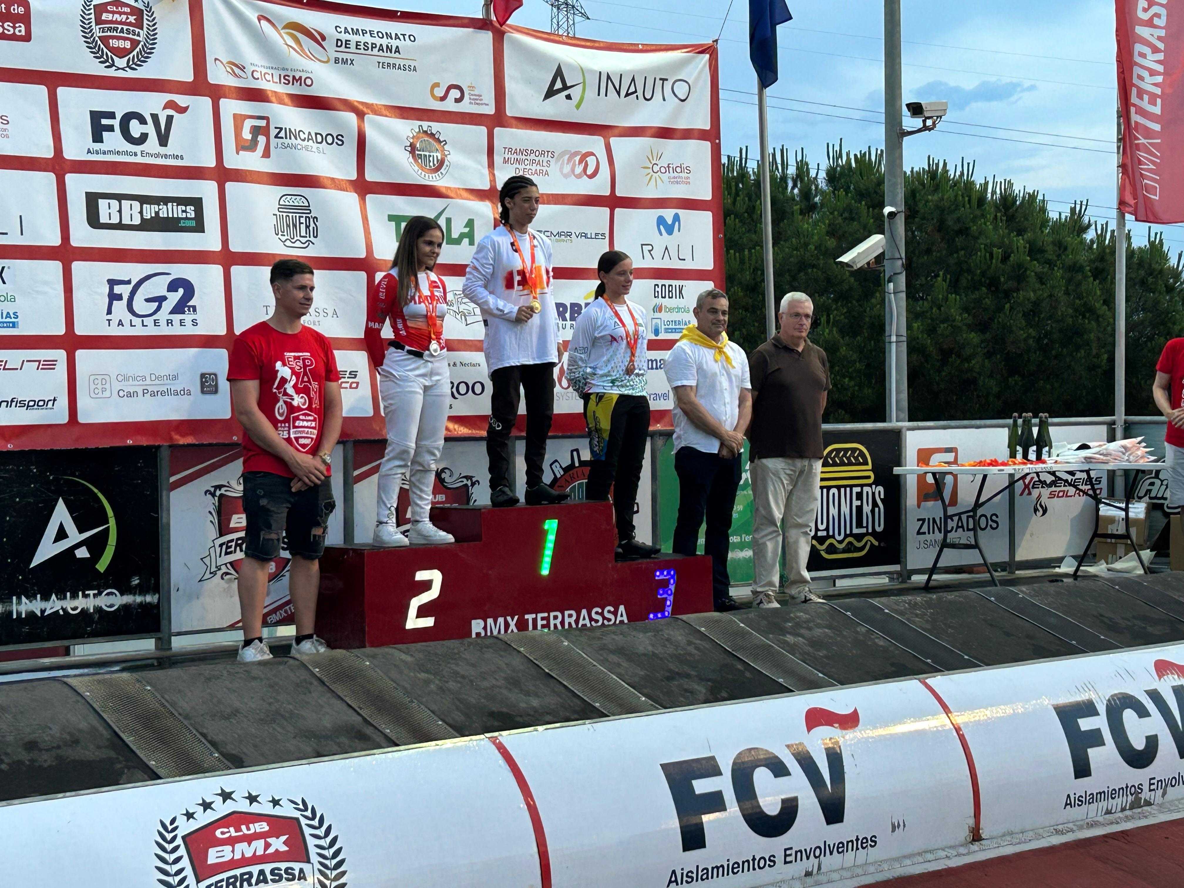 Marc Román y Mariona Calvis se proclaman campeones de España de BMX Racing en Terrassa