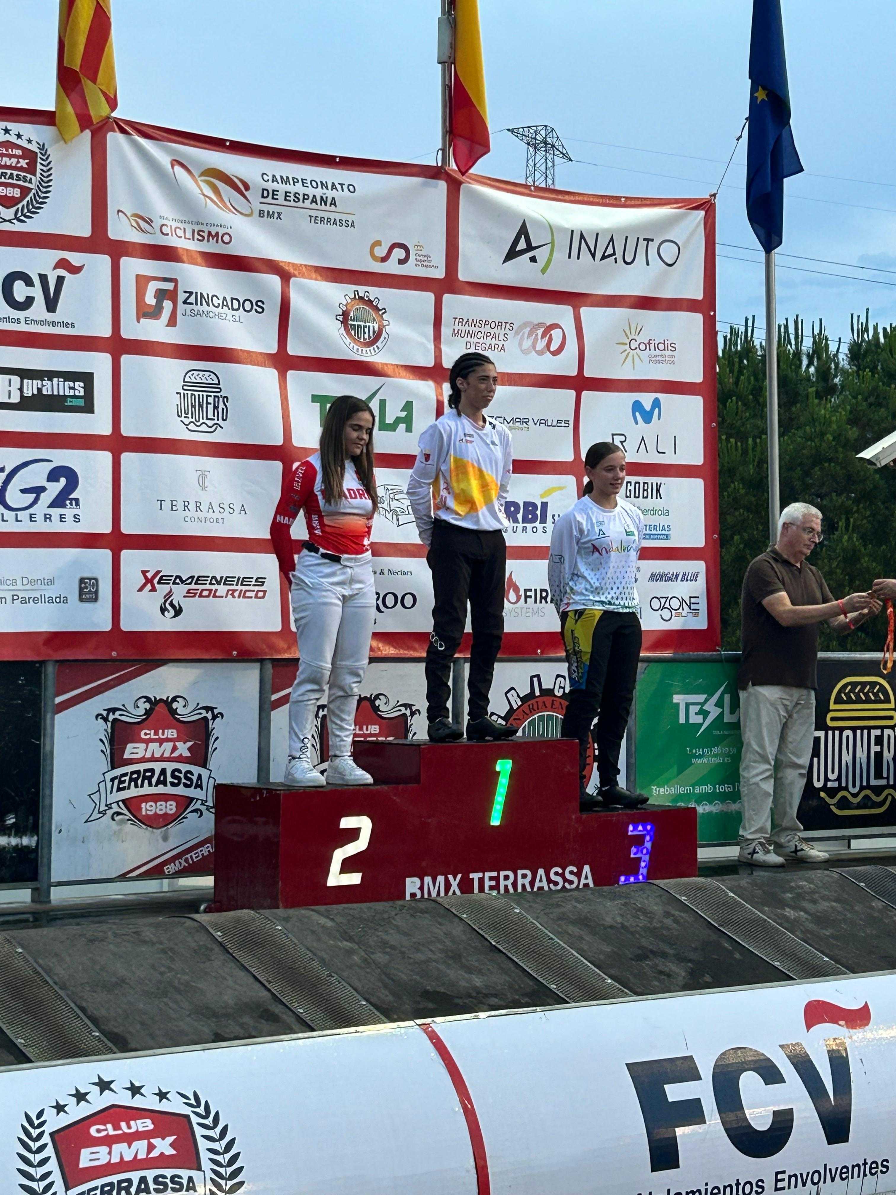 Marc Román y Mariona Calvis se proclaman campeones de España de BMX Racing en Terrassa