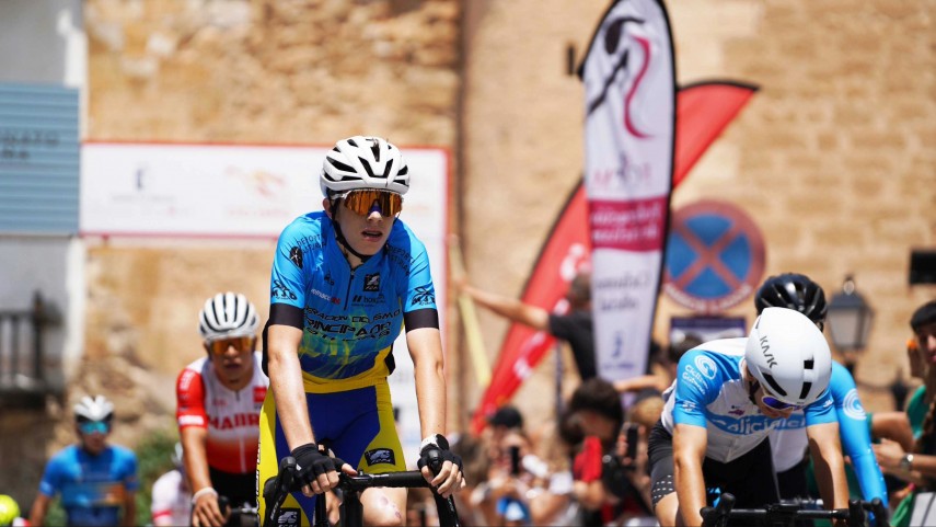 Galicia-pecha-o-Campionato-Escolar-con-medalla-de-chocolate-por-equipos-nos-cadetes-de-ruta