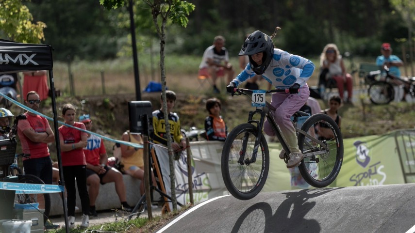 O-Val-do-Ullo-anotase-os-tempos-scratch-no-Pump-Track-de-Xove-con-dous-cadetes