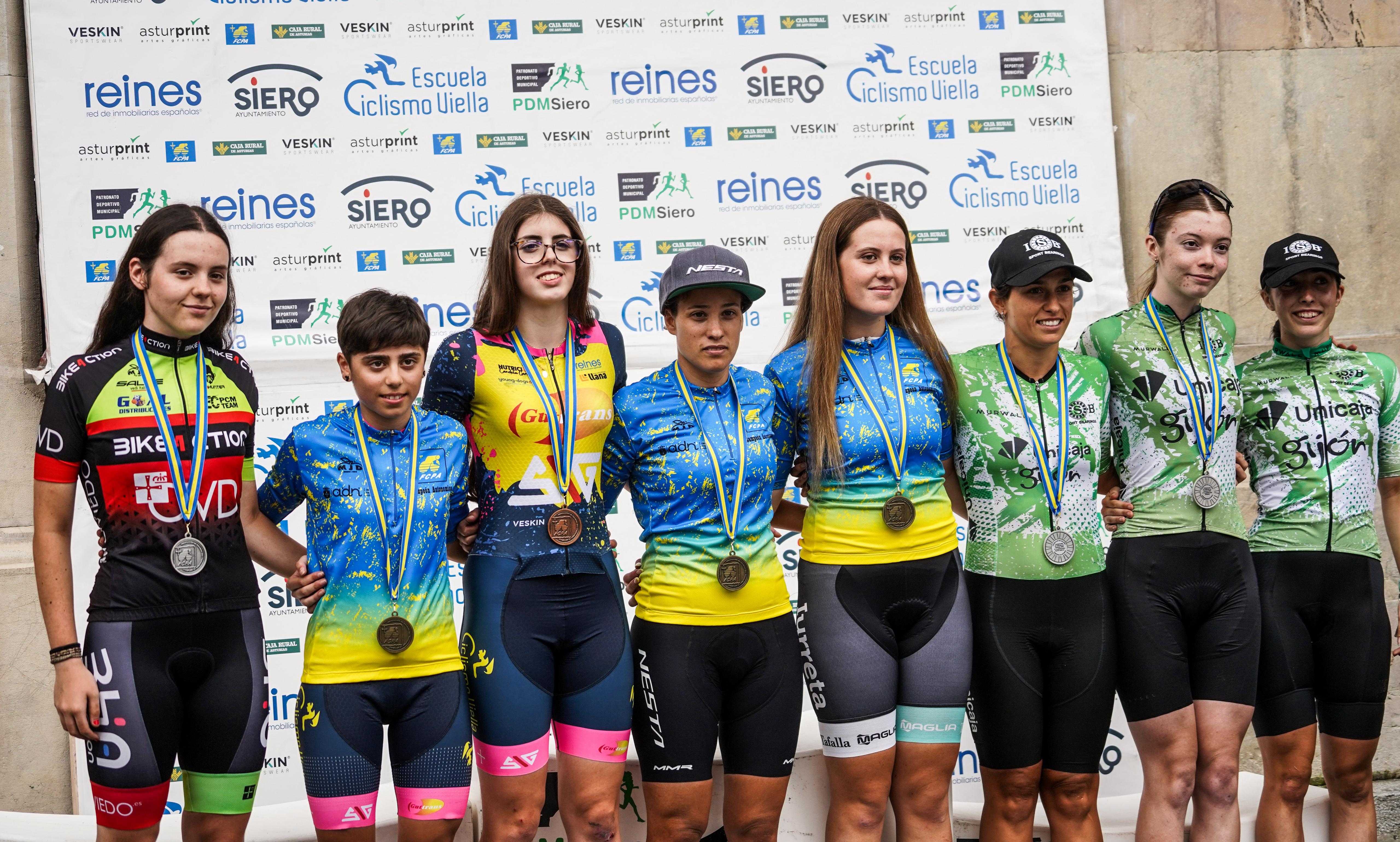 Pola de Siero corona a las nuevas campeonas de Asturias de ciclismo en carretera