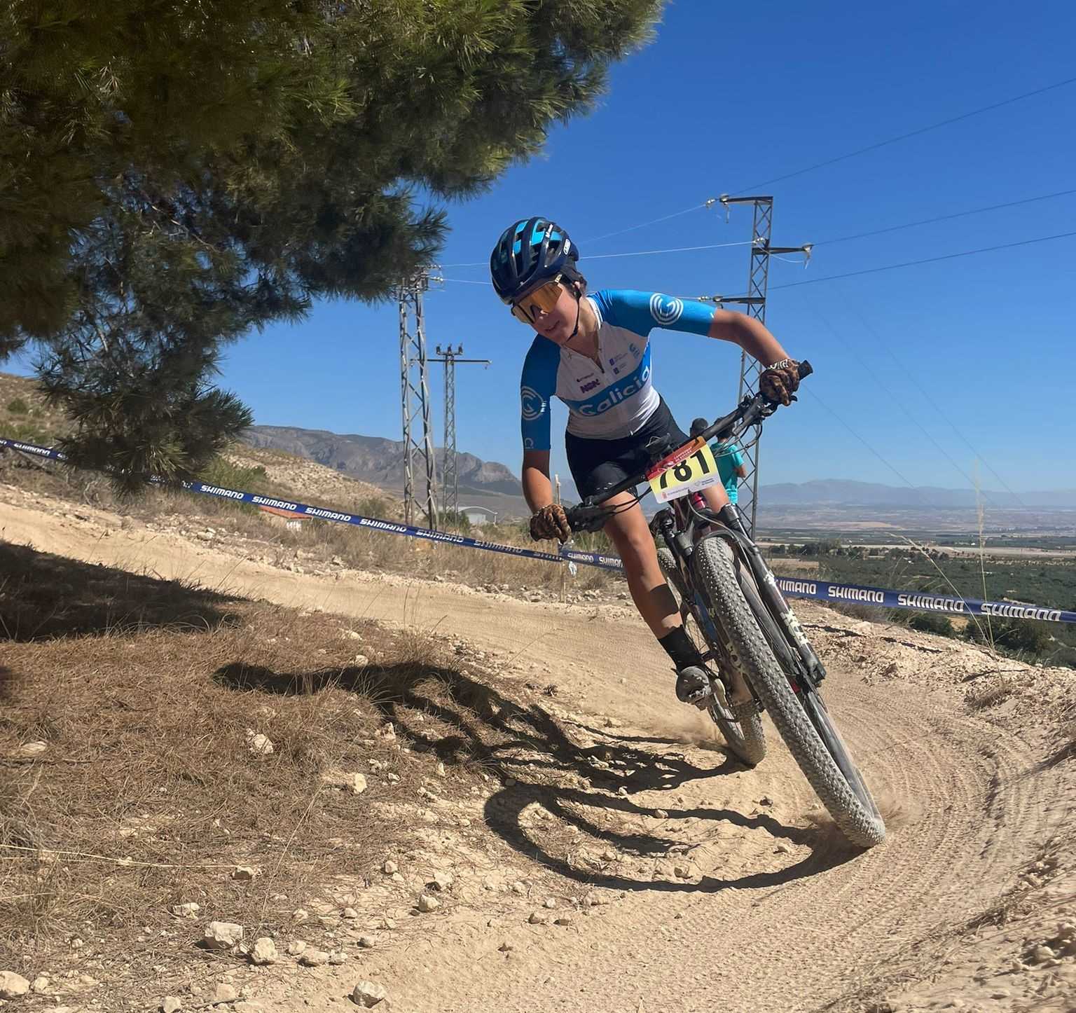 A júnior Lorena Patiño conquista o seu cuarto título consecutivo de campioa de España de XCO