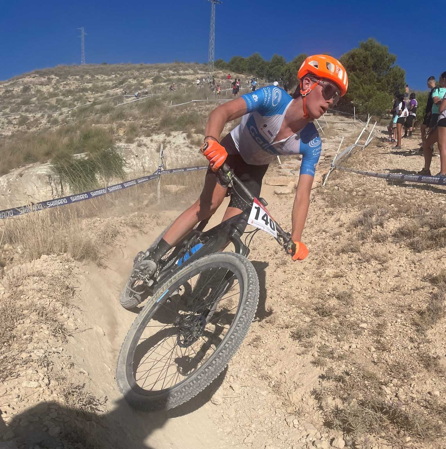 A júnior Lorena Patiño conquista o seu cuarto título consecutivo de campioa de España de XCO