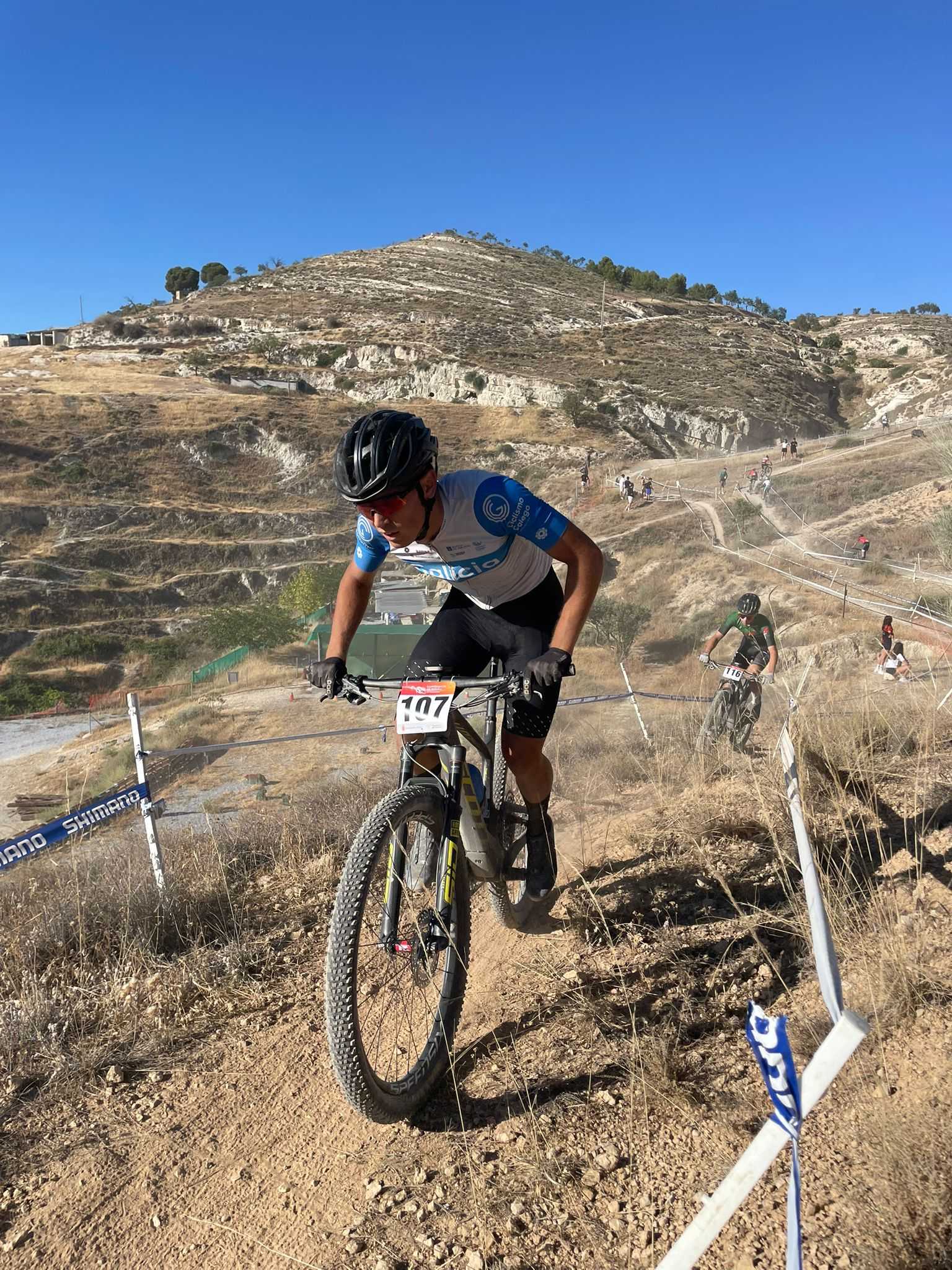 A júnior Lorena Patiño conquista o seu cuarto título consecutivo de campioa de España de XCO