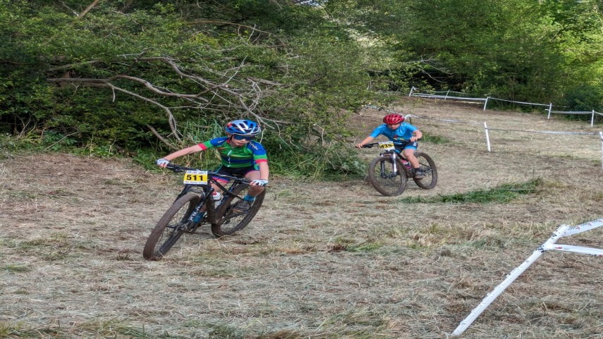 Los-cadetes-y-las-escuelas-protagonizan-el-fin-de-semana-ciclista