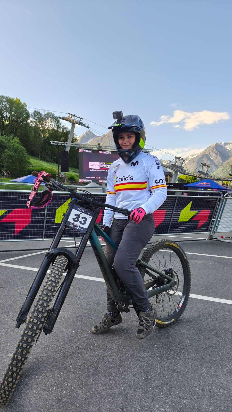 Natalia y Cristina Menéndez, convocadas para el Campeonato de Europa de Descenso en La Molina