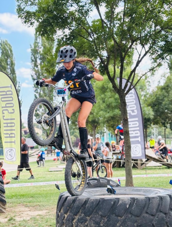 Isabel Juan, subcampeona del mundo en los Juegos Mundiales de la Juventud de Trial UCI 2025
