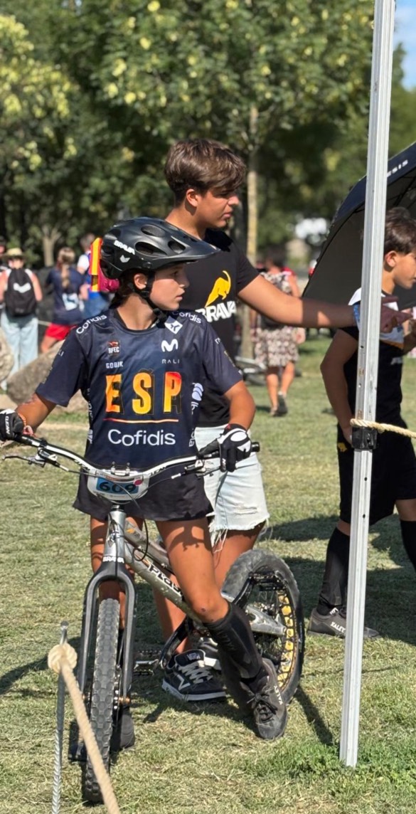 Isabel Juan, subcampeona del mundo en los Juegos Mundiales de la Juventud de Trial UCI 2025